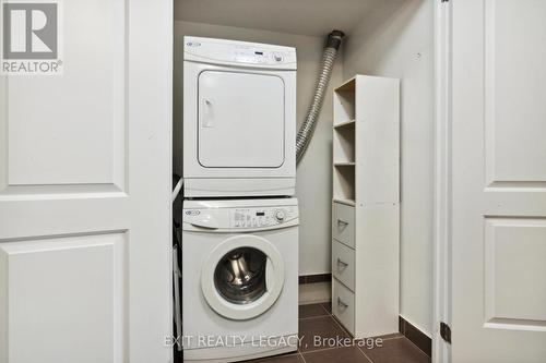 206 - 20 North Park Road, Vaughan, ON - Indoor Photo Showing Laundry Room