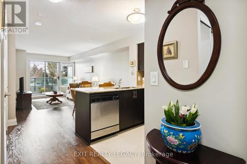 206 - 20 North Park Road, Vaughan, ON - Indoor