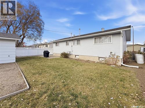 640 Vance Avenue Ne, Swift Current, SK - Outdoor With Exterior