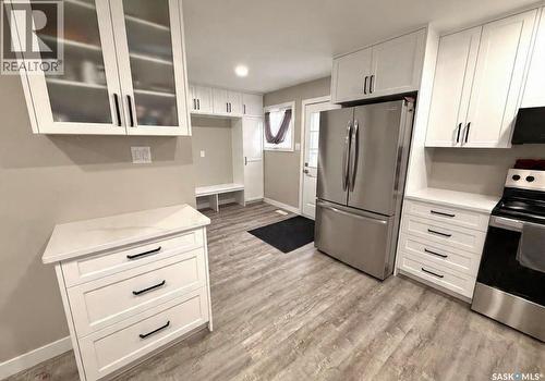 640 Vance Avenue Ne, Swift Current, SK - Indoor Photo Showing Kitchen With Stainless Steel Kitchen