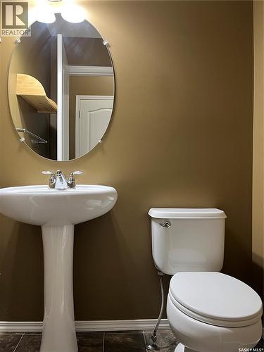 164 4801 Child Avenue, Regina, SK - Indoor Photo Showing Bathroom