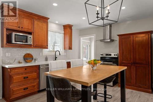 23 Stormont Drive, London South (South T), ON - Indoor