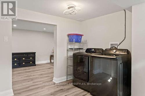 23 Stormont Drive, London South (South T), ON - Indoor Photo Showing Laundry Room