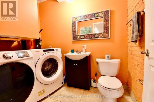 34 River Street, Toronto, ON - Indoor Photo Showing Laundry Room