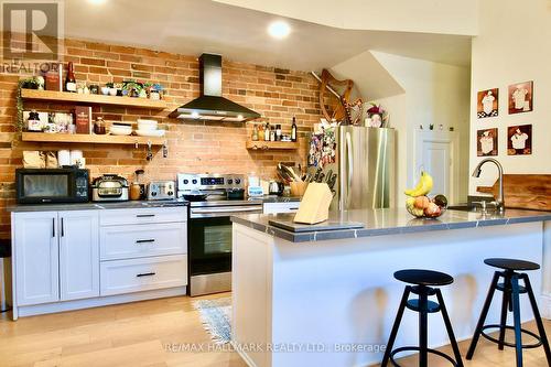 34 River Street, Toronto, ON - Indoor Photo Showing Kitchen