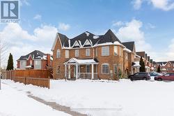 52 PLAYFAIR ROAD  Whitby, ON L1N 9S6