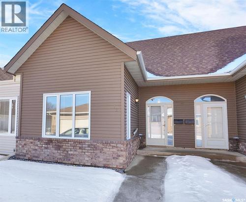 72 Kensington Crescent, Regina, SK - Outdoor