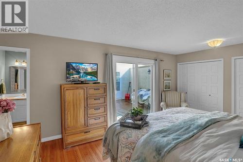 72 Kensington Crescent, Regina, SK - Indoor Photo Showing Bedroom