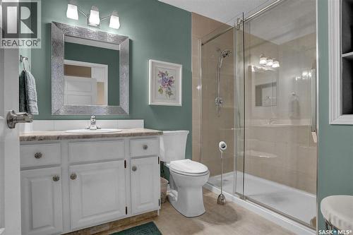 72 Kensington Crescent, Regina, SK - Indoor Photo Showing Bathroom