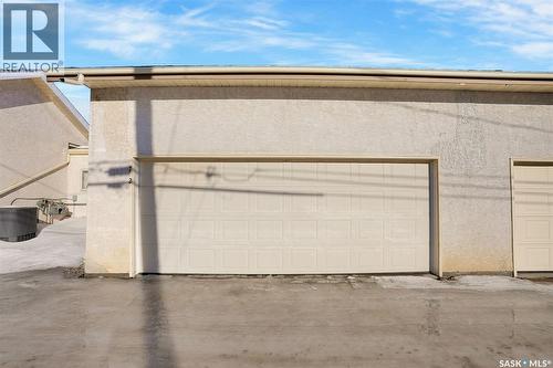 72 Kensington Crescent, Regina, SK - Outdoor