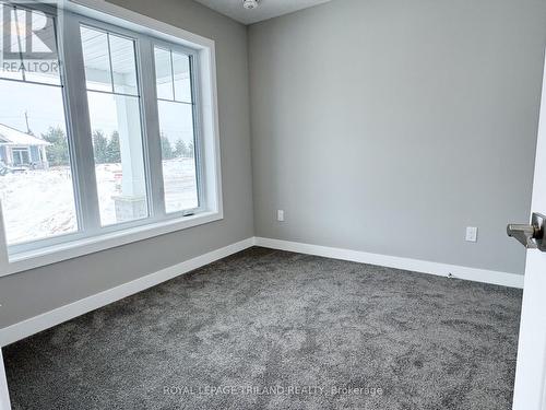 110 Styles Drive, St. Thomas, ON - Indoor Photo Showing Other Room