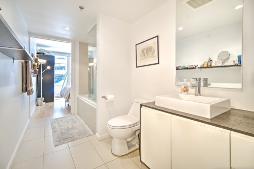 Salle de bains - 415-350 Boul. De Maisonneuve O., Montréal (Ville-Marie), QC - Indoor Photo Showing Bathroom