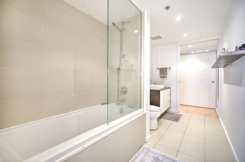 Salle de bains - 415-350 Boul. De Maisonneuve O., Montréal (Ville-Marie), QC - Indoor Photo Showing Bathroom