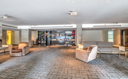 Bibliothèque - 415-350 Boul. De Maisonneuve O., Montréal (Ville-Marie), QC - 