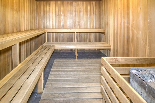 Sauna - 415-350 Boul. De Maisonneuve O., Montréal (Ville-Marie), QC - Indoor Photo Showing Other Room