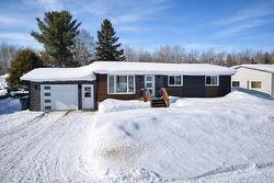 19 Rue Dupuis  Notre-Dame-Du-Nord, QC J0Z 3B0