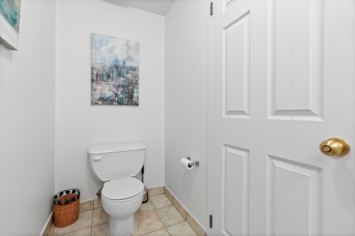 Salle d'eau - 717-18 Ch. Du Bord-Du-Lac-Lakeshore, Pointe-Claire, QC - Indoor Photo Showing Bathroom