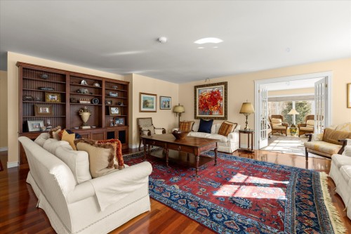 Salon - 12  - 16 Rue Appleglen, Hudson, QC - Indoor Photo Showing Living Room
