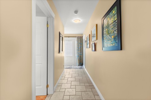 Entrée extérieure - 12  - 16 Rue Appleglen, Hudson, QC - Indoor Photo Showing Other Room