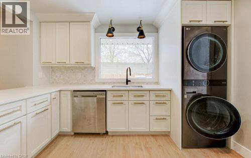 248 Dumfries Avenue, Kitchener, ON - Indoor Photo Showing Laundry Room