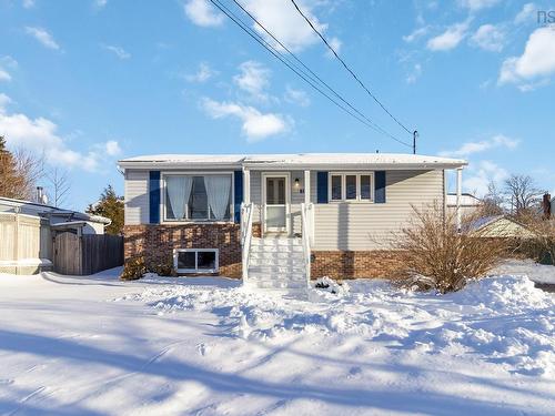 132 Charlottetown Way, Dartmouth, NS 
