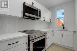 2 - 9 LARCH STREET  Ottawa, ON K1R 6W4