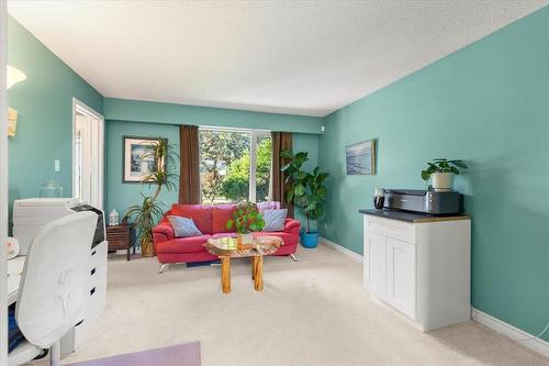 39 Erlandson Drive, Winnipeg, MB - Indoor