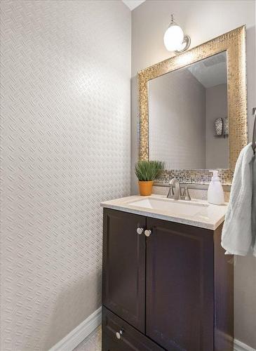 39 Erlandson Drive, Winnipeg, MB - Indoor Photo Showing Bathroom