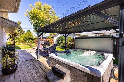 39 Erlandson Drive, Winnipeg, MB - Outdoor With Deck Patio Veranda With Exterior