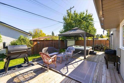 39 Erlandson Drive, Winnipeg, MB - Outdoor With Deck Patio Veranda With Exterior