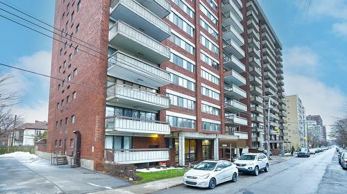 901-5140 Av. MacDonald  Côte-Saint-Luc, QC H3X 3Z1