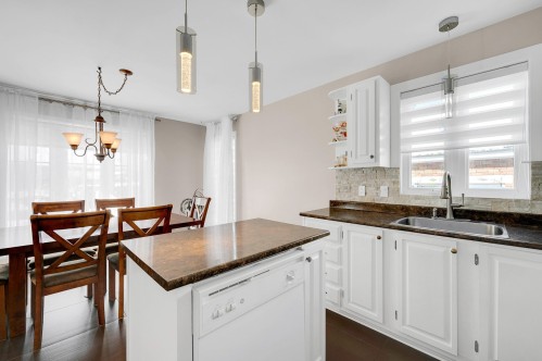 Cuisine - 202 Rue Des Pins, Prévost, QC - Indoor Photo Showing Kitchen