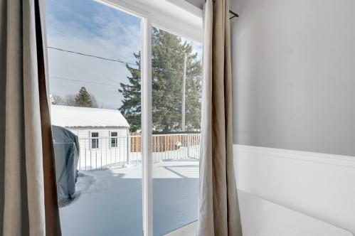 Cour - 202 Rue Des Pins, Prévost, QC - Indoor Photo Showing Other Room