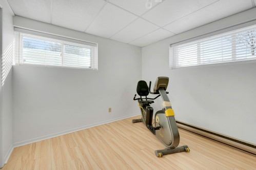 Chambre à coucher - 202 Rue Des Pins, Prévost, QC - Indoor Photo Showing Gym Room
