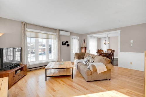Salon - 202 Rue Des Pins, Prévost, QC - Indoor Photo Showing Living Room