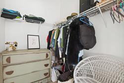 Walk-in closet - 