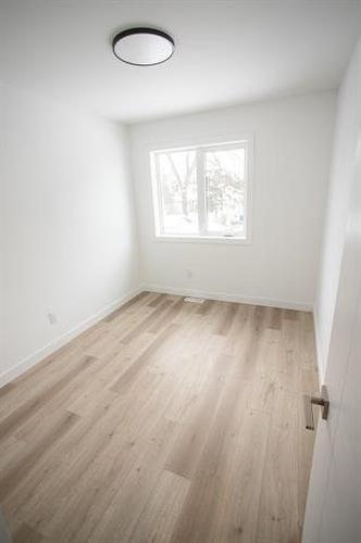 156 Perth Ave, Winnipeg, MB 