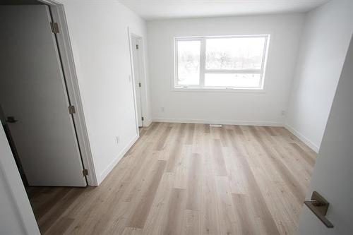 156 Perth Ave, Winnipeg, MB 