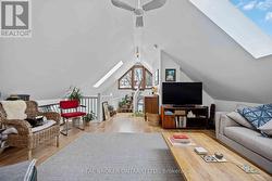 UPPER - 22 CURZON STREET  Toronto, ON M4M 3B4