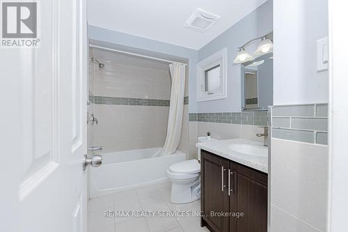 161 Hupfield Trail, Toronto, ON - Indoor Photo Showing Bathroom