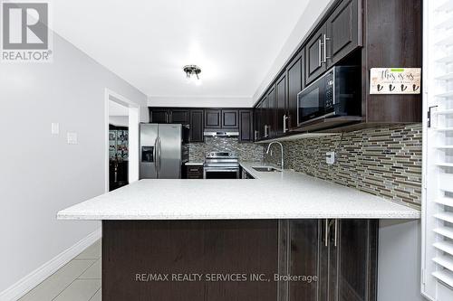 161 Hupfield Trail, Toronto, ON - Indoor Photo Showing Kitchen With Upgraded Kitchen