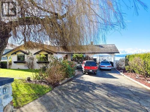 4029 Lytton Ave, Powell River, BC - Outdoor