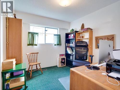 4029 Lytton Ave, Powell River, BC - Indoor