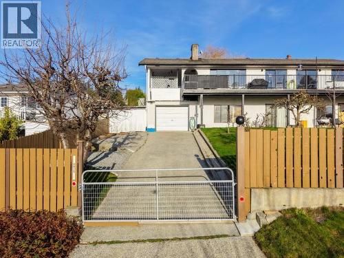 4029 Lytton Ave, Powell River, BC - Outdoor