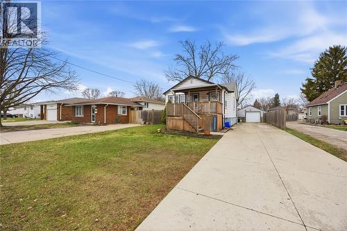 993 MURPHY ROAD  Sarnia, ON N7S 2Y3