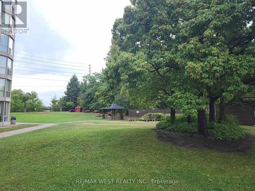 513 - 309 Major Mackenzie Drive E, Richmond Hill, ON - Outdoor