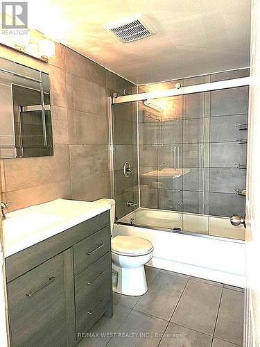 513 - 309 Major Mackenzie Drive E, Richmond Hill, ON - Indoor Photo Showing Bathroom