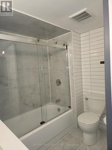 513 - 309 Major Mackenzie Drive E, Richmond Hill, ON - Indoor Photo Showing Bathroom