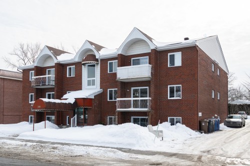 Front of Structure - 346 Boul. Samson, Laval (Sainte-Dorothée), QC - Outdoor