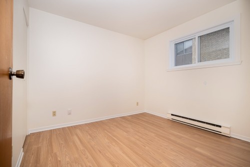 Bedroom - 346 Boul. Samson, Laval (Sainte-Dorothée), QC - Indoor Photo Showing Other Room